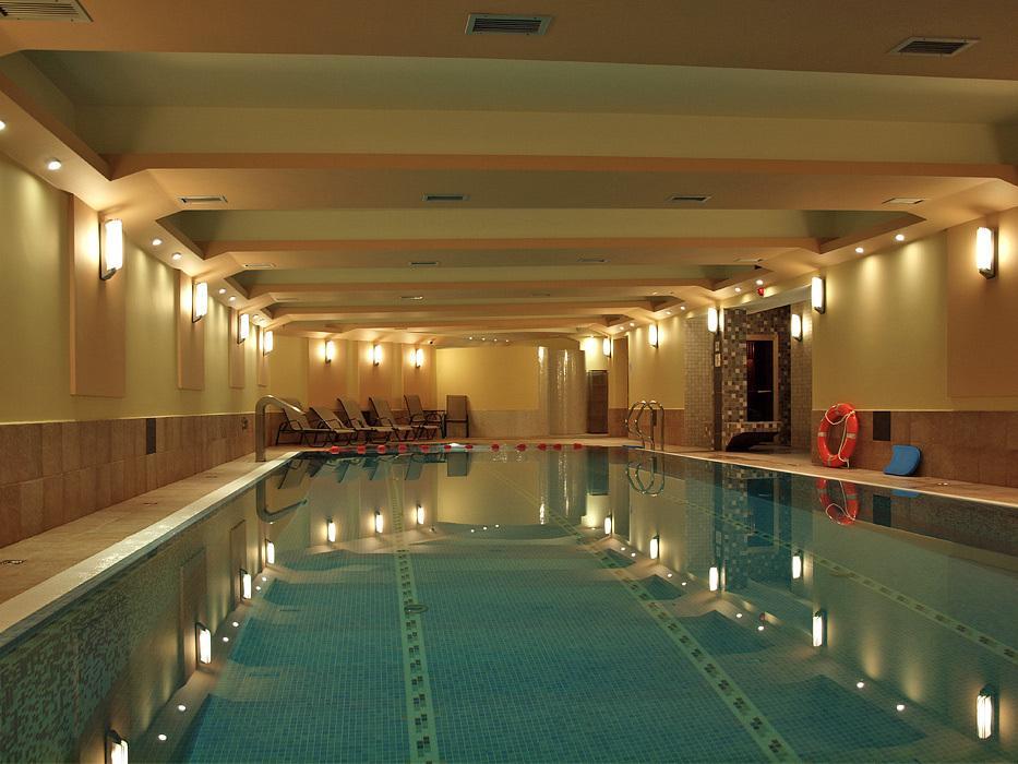 Hotel Murowanica 3*